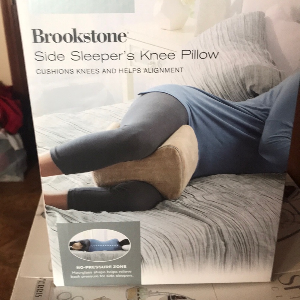 Side sleepers knee pillow